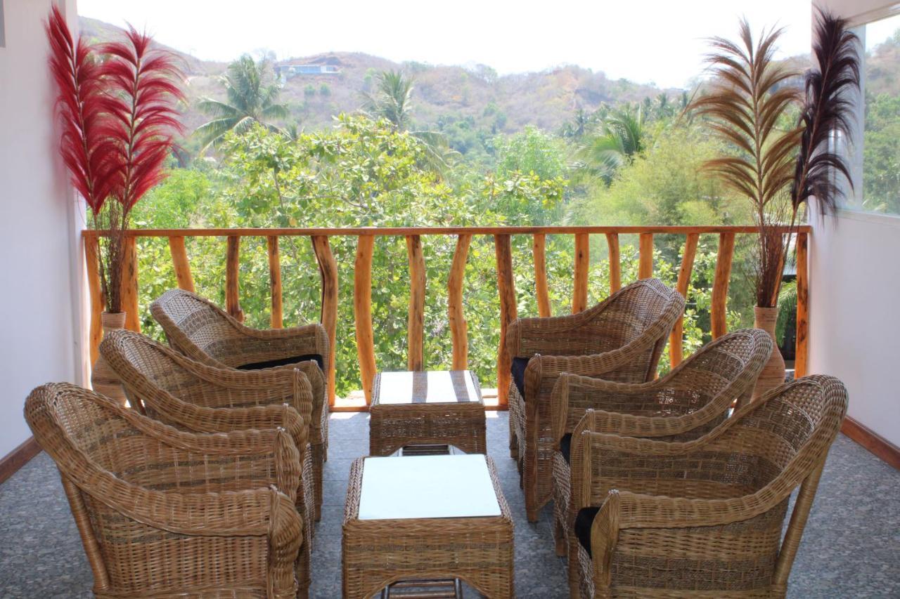 ホテル Turtle House Lombok Kuta  エクステリア 写真