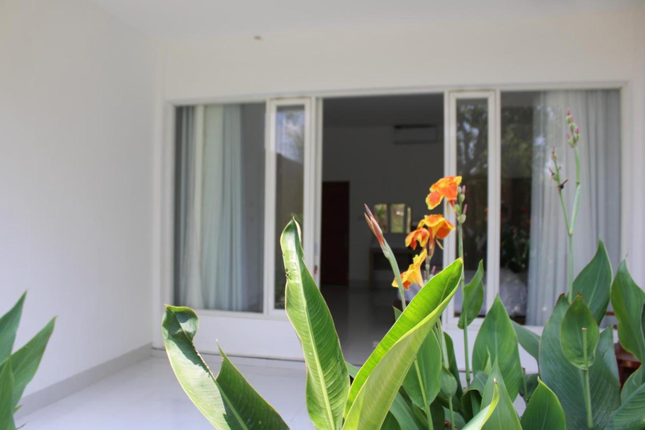ホテル Turtle House Lombok Kuta  エクステリア 写真