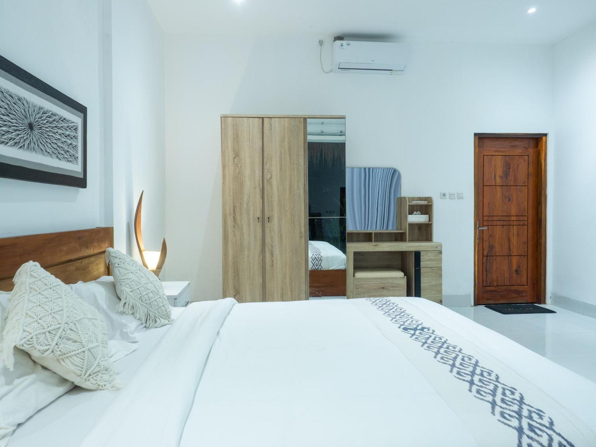 ホテル Turtle House Lombok Kuta  エクステリア 写真
